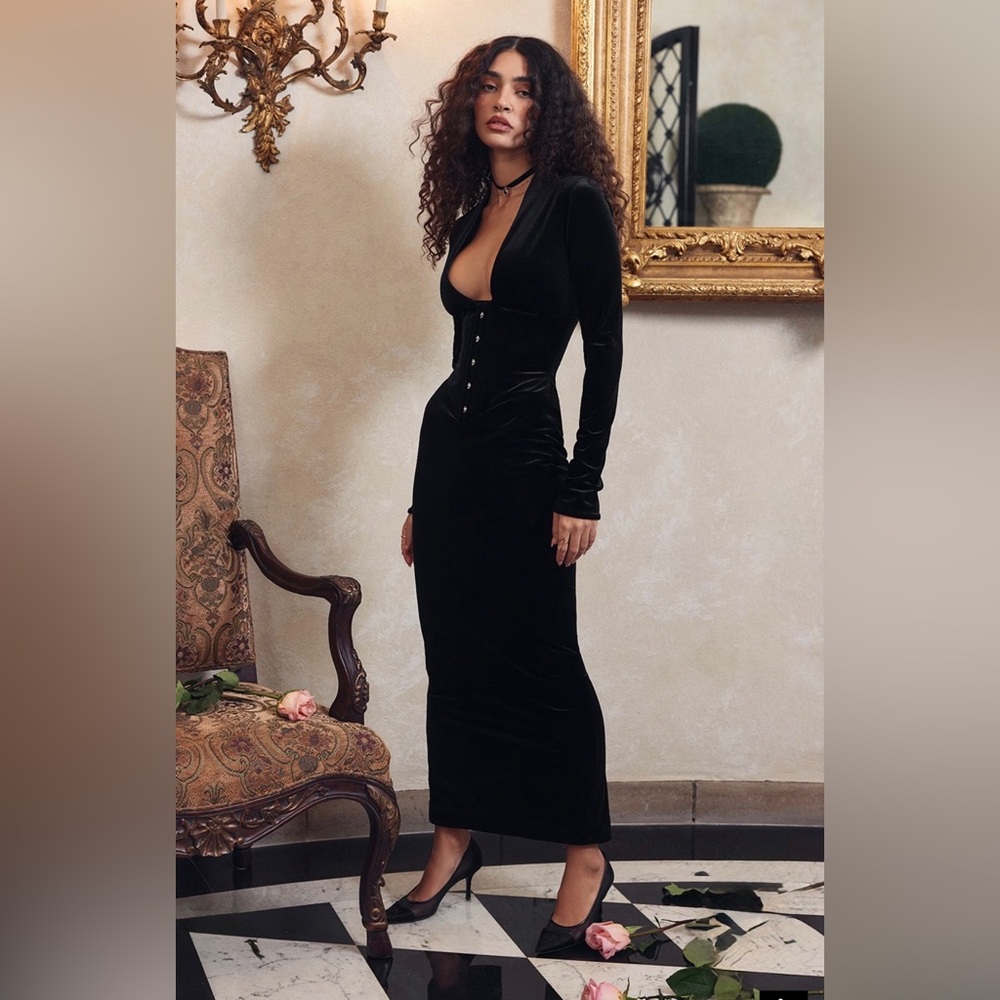 ❤️🔥Firm Price❤️🔥House of CB ARABELLA BLACK VELVET CORSET DRESS